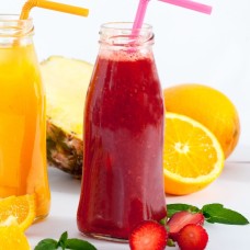 Suco de Morango com Abacaxi e Linhaça